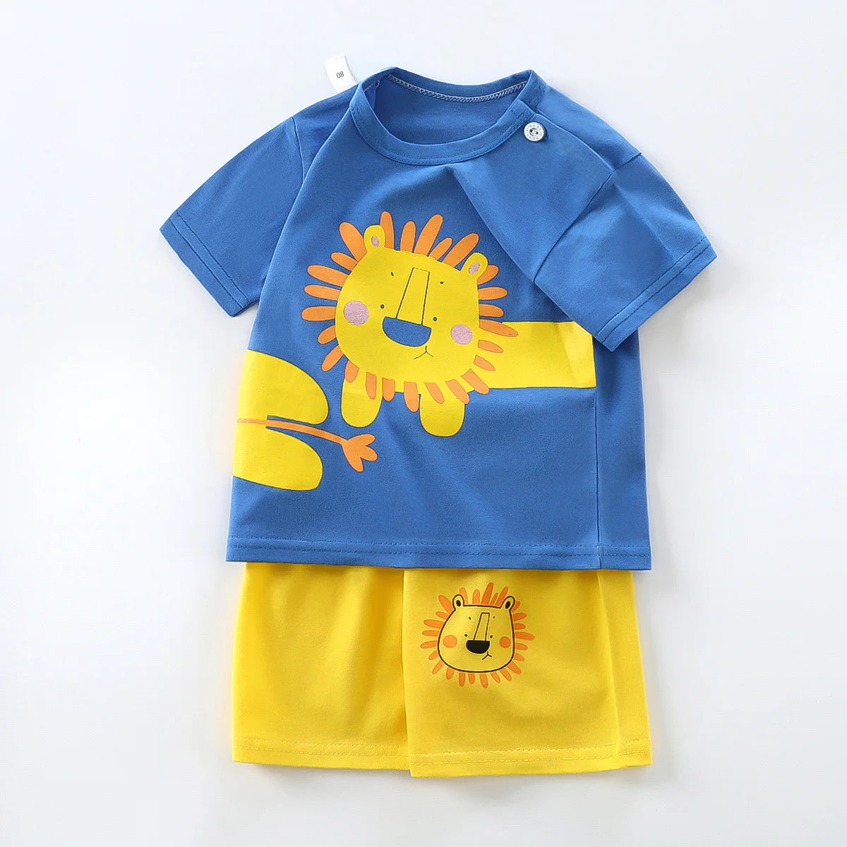 BrightBuds Summer Set | 

Soft cotton two-piece with playful cartoon print. Perfect for sunny adventures.